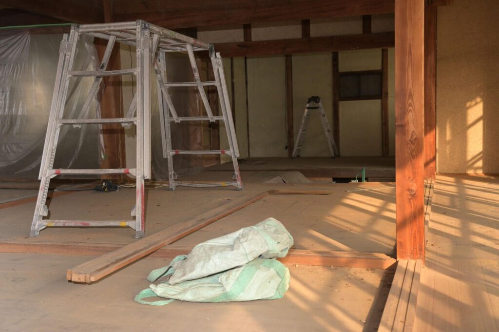 空き家を再生したリノベーション住宅の内装